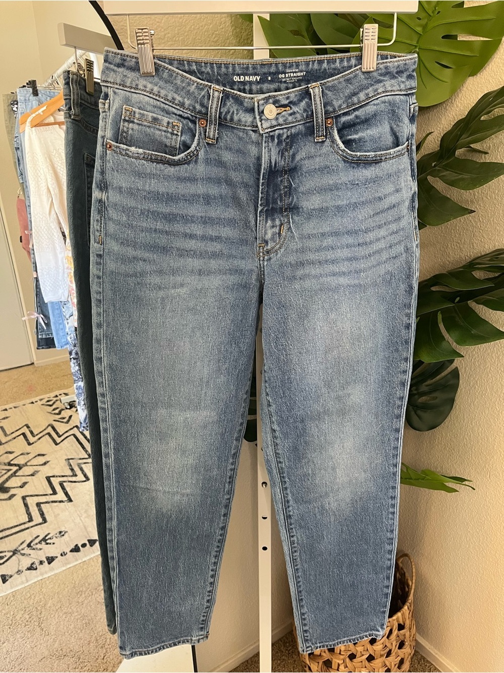 Old Navy High Rise OG Straight Jeans Size 8 | Vintage Wash Straight Leg Denim